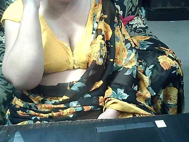 Indianbhabhimilf40 webcam