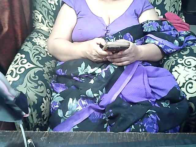 Indianbhabhimilf40 webcam