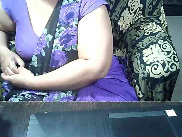 Indianbhabhimilf40 webcam