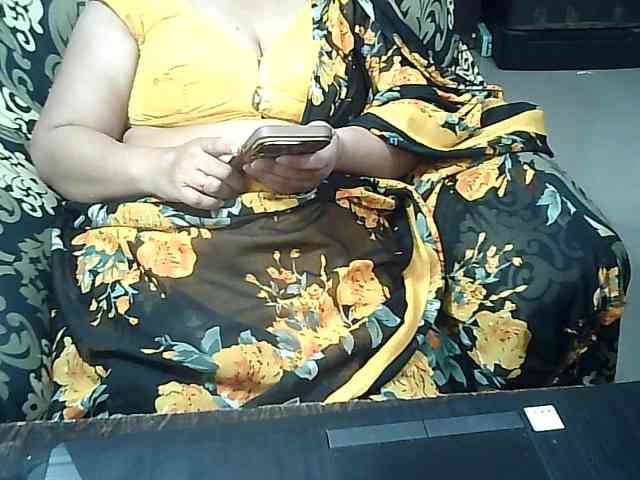 Indianbhabhimilf40 webcam