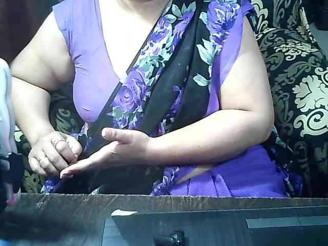 Indianbhabhimilf40 webcam