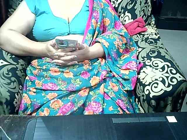 Indianbhabhimilf40 webcam