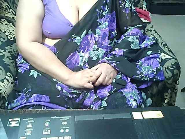 Indianbhabhimilf40 webcam