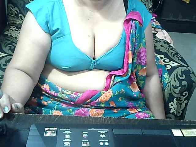 Indianbhabhimilf40 webcam