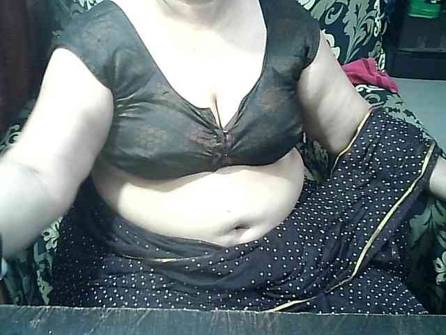Indianbhabhimilf40 webcam