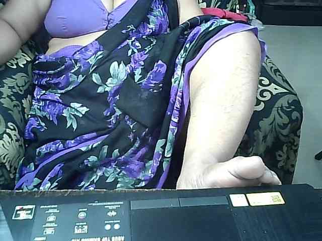 Indianbhabhimilf40 webcam