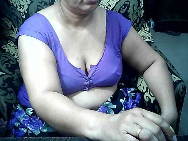 Indianbhabhimilf40 webcam