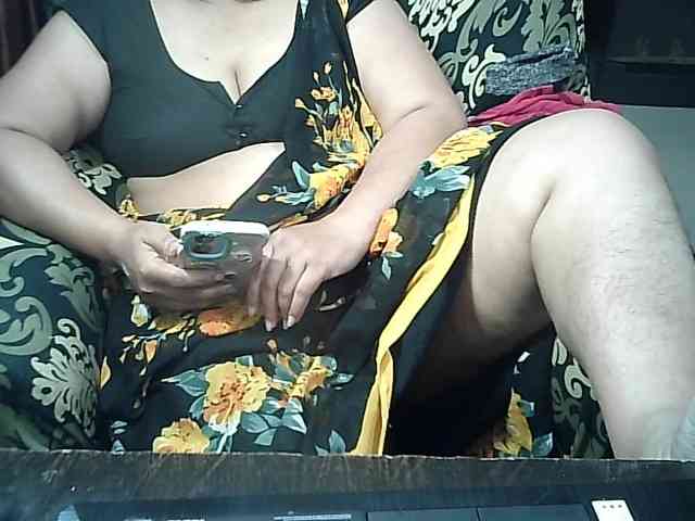 Indianbhabhimilf40 webcam