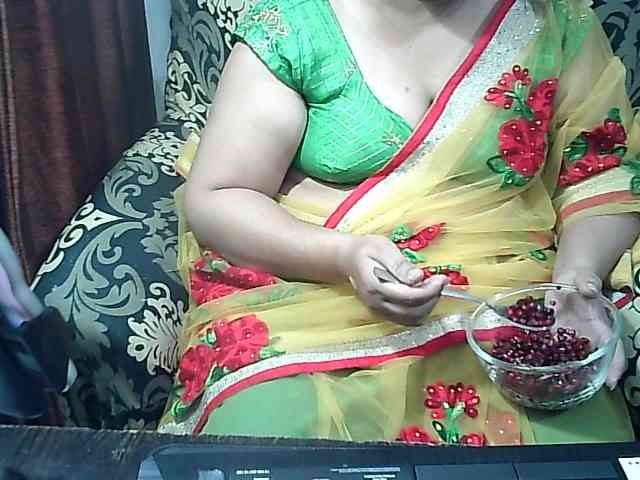 Indianbhabhimilf40 webcam