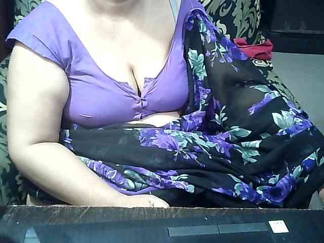 Indianbhabhimilf40 webcam