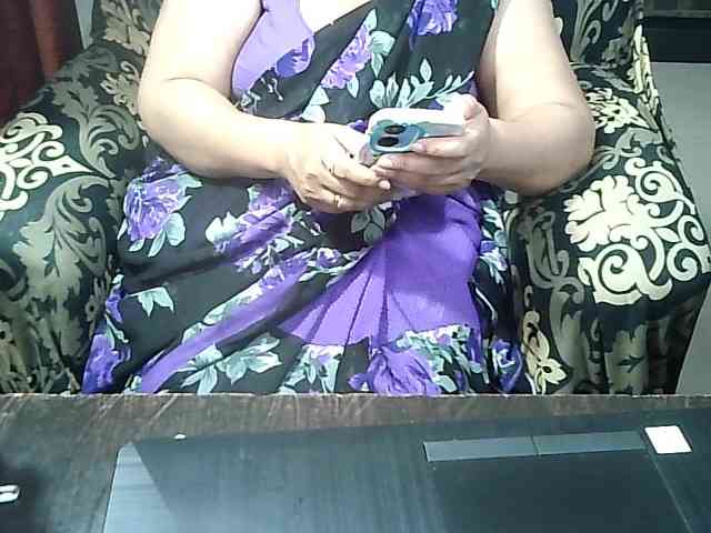 Indianbhabhimilf40 webcam