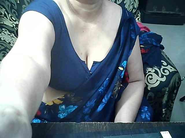 Indianbhabhimilf40 webcam