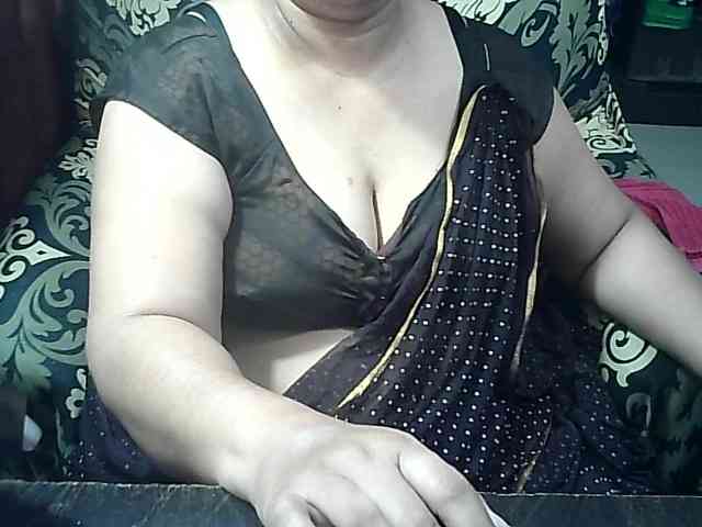 Indianbhabhimilf40 webcam