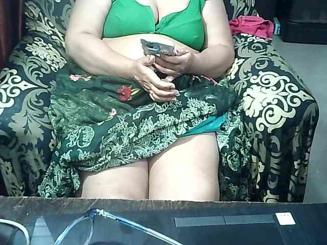 Indianbhabhimilf40 webcam