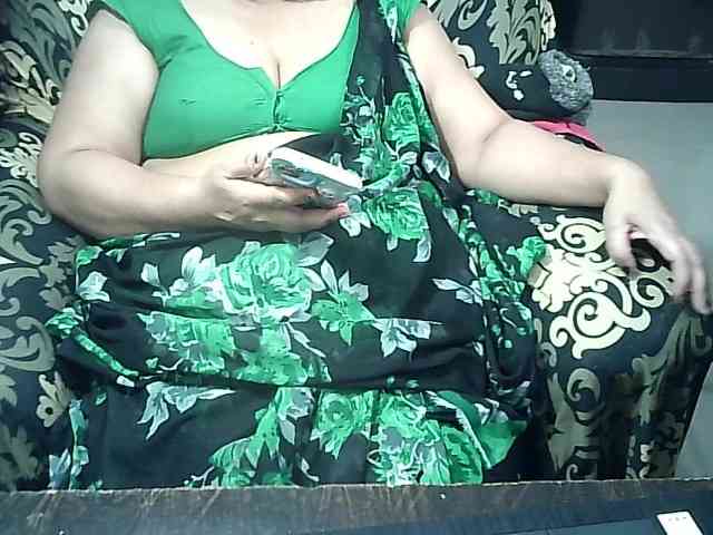 Indianbhabhimilf40 webcam