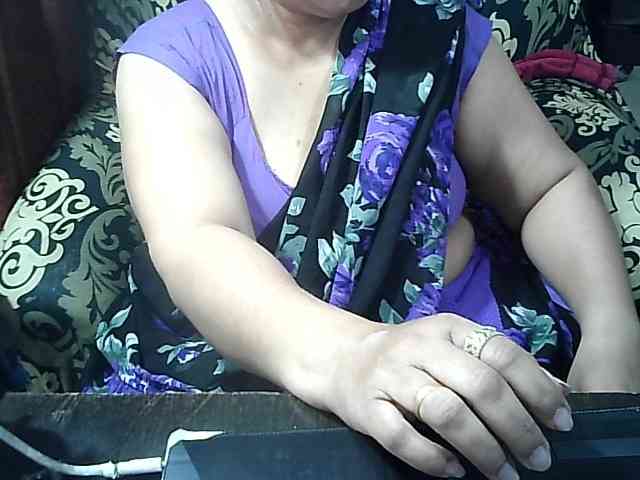 Indianbhabhimilf40 webcam