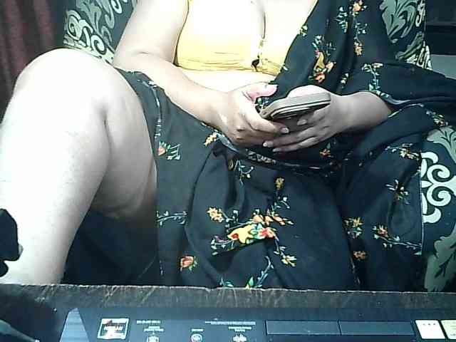 Indianbhabhimilf40 webcam