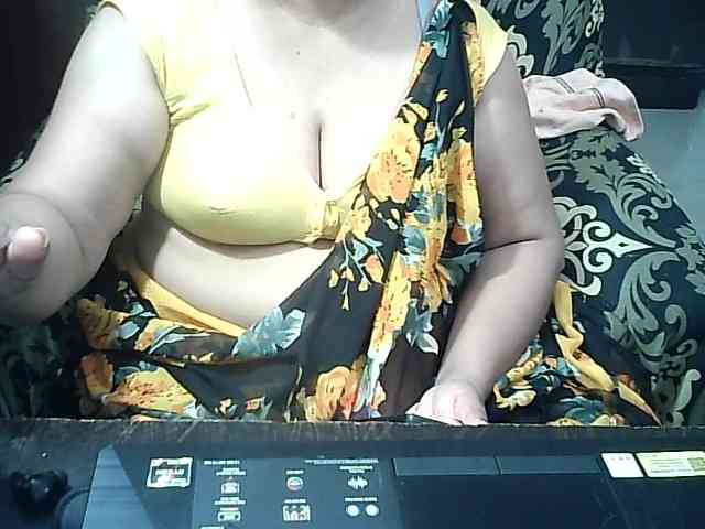 Indianbhabhimilf40 webcam