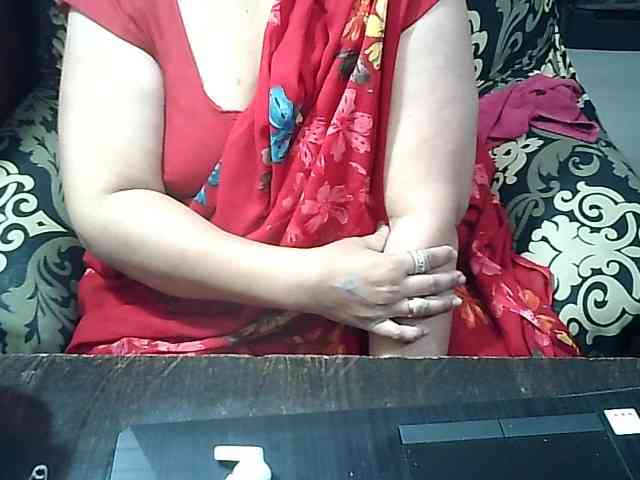 Indianbhabhimilf40 webcam