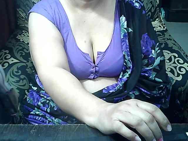 Indianbhabhimilf40 webcam