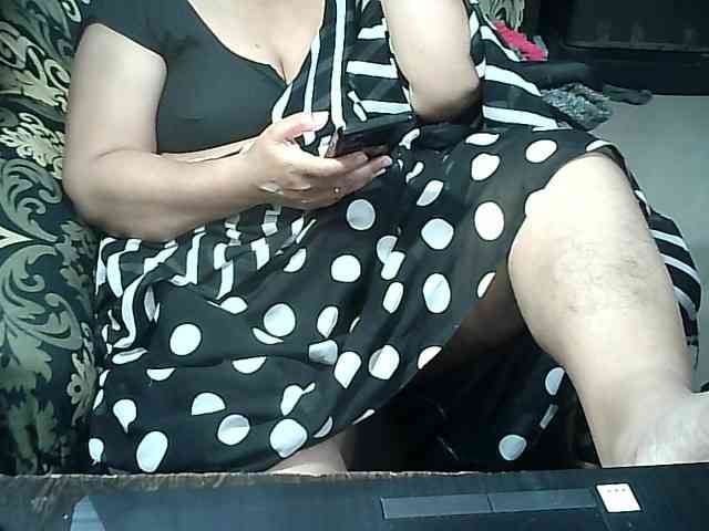 Indianbhabhimilf40 webcam