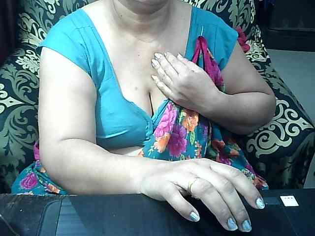 Indianbhabhimilf40 webcam