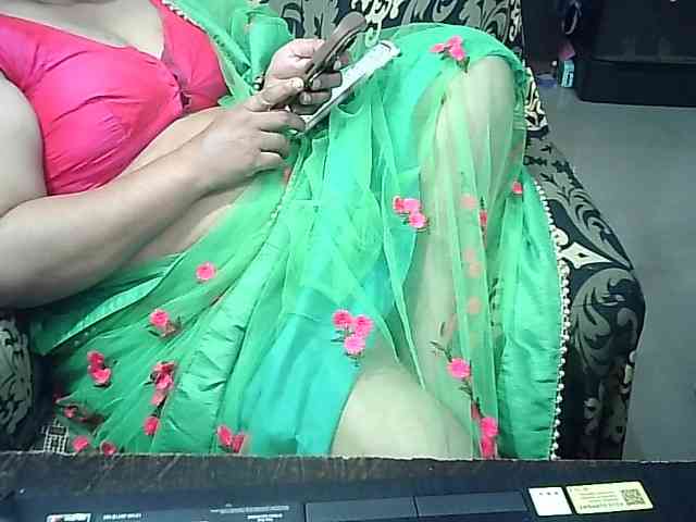 Indianbhabhimilf40 webcam