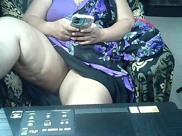 Indianbhabhimilf40 webcam