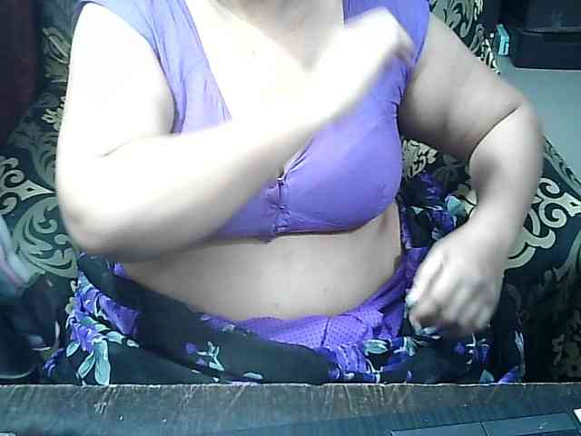 Indianbhabhimilf40 webcam