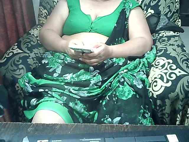 Indianbhabhimilf40 webcam