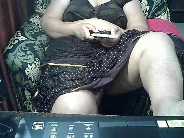 Indianbhabhimilf40 webcam