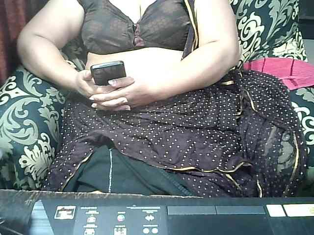 Indianbhabhimilf40 webcam