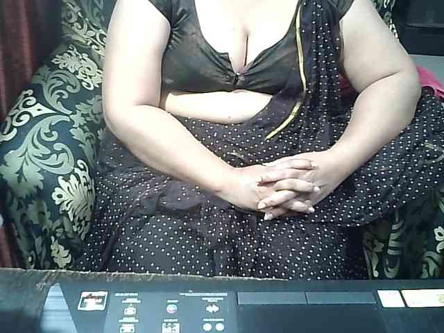 Indianbhabhimilf40 webcam