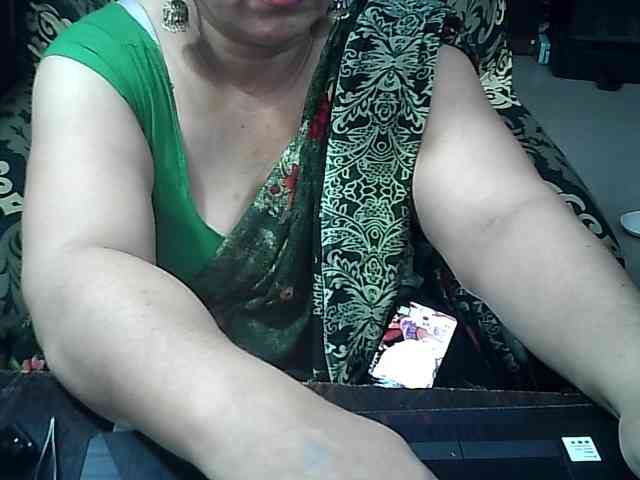 Indianbhabhimilf40 webcam