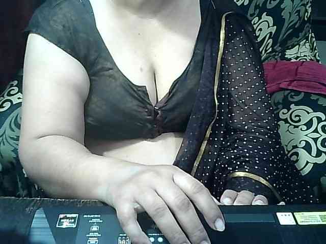 Indianbhabhimilf40 webcam