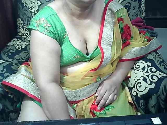 Indianbhabhimilf40 webcam