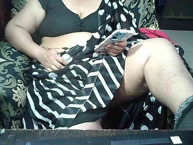 Indianbhabhimilf40 webcam