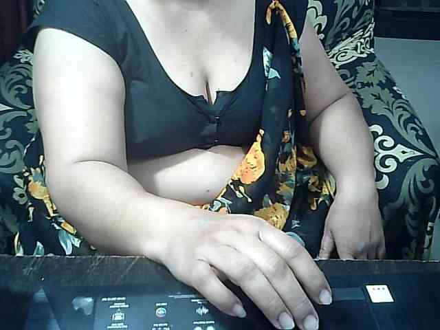 Indianbhabhimilf40 webcam