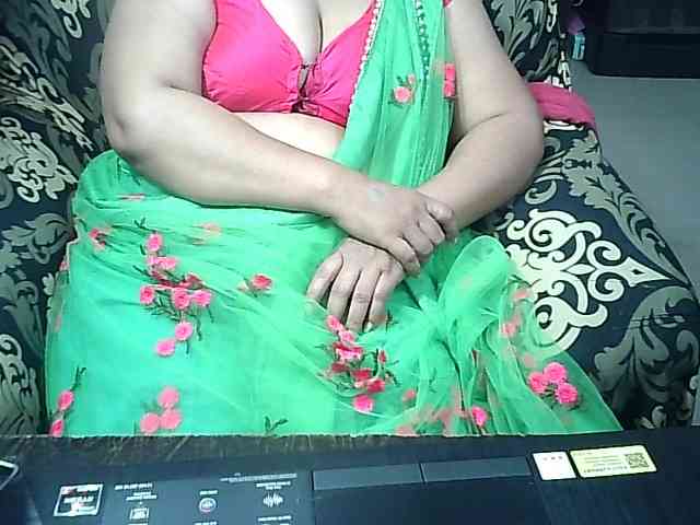 Indianbhabhimilf40 webcam