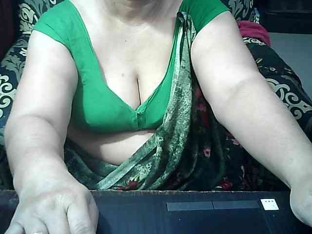 Indianbhabhimilf40 webcam
