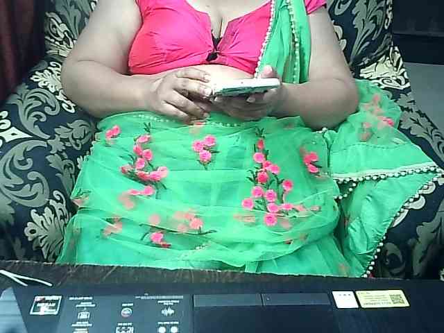 Indianbhabhimilf40 webcam