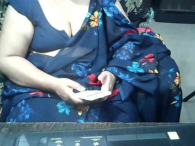 Indianbhabhimilf40 webcam