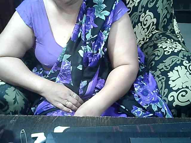 Indianbhabhimilf40 webcam