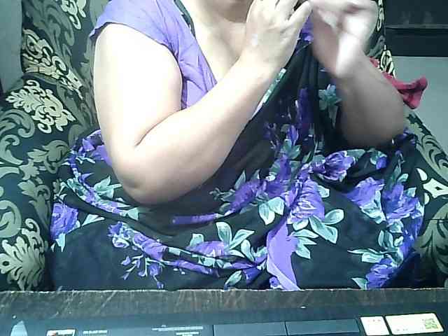 Indianbhabhimilf40 webcam