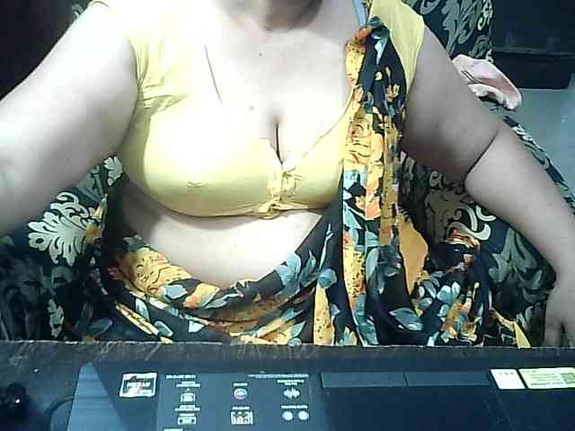 Indianbhabhimilf40 webcam