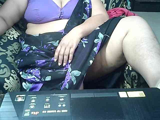 Indianbhabhimilf40 webcam