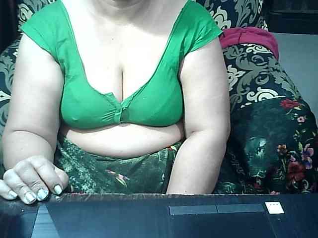 Indianbhabhimilf40 webcam