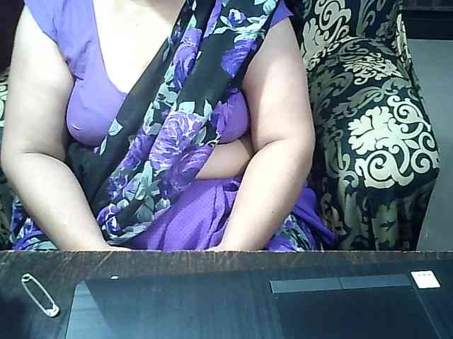 Indianbhabhimilf40 webcam