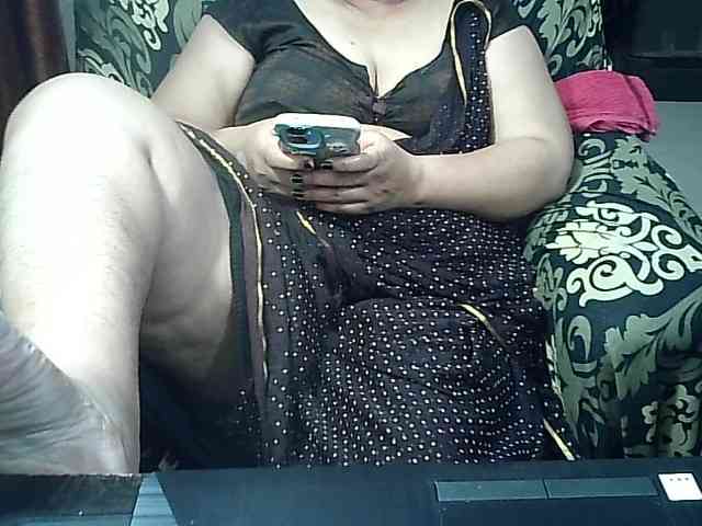 Indianbhabhimilf40 webcam