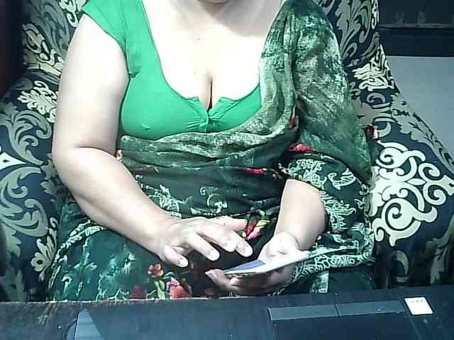 Indianbhabhimilf40 webcam